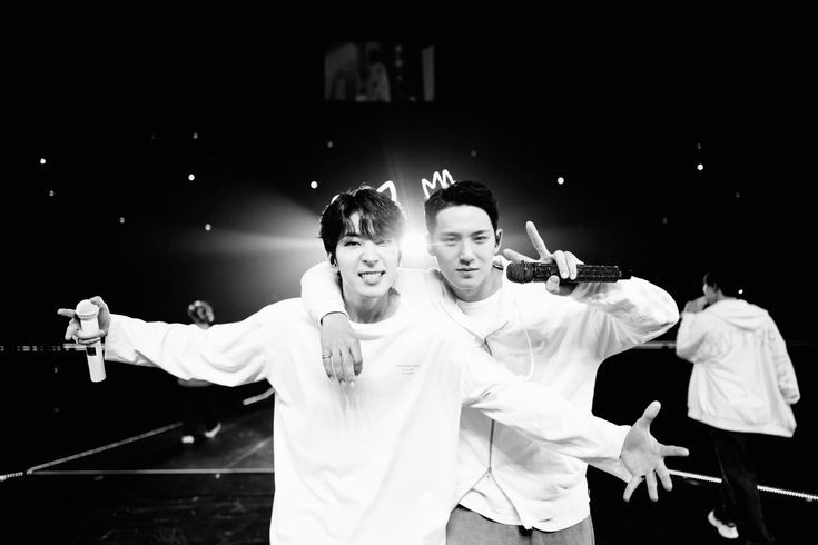 Minwon canon AU — one shoot

'What They Don't See'
1.112 words (5 mins read)

medium.com/@verranyth/wha…