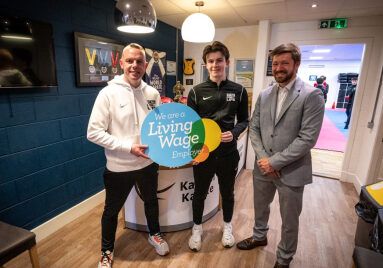Living Wages build work that works everyone. To mark the 6th anniversary of ‘Making Dundee a Living Wage City’  @dundeecouncil's Clr Steven Rome paid a special visit to award-winning social enterprise @Kanzen4Life. Read their blog here!
scottishlivingwage.org/creating-futur…