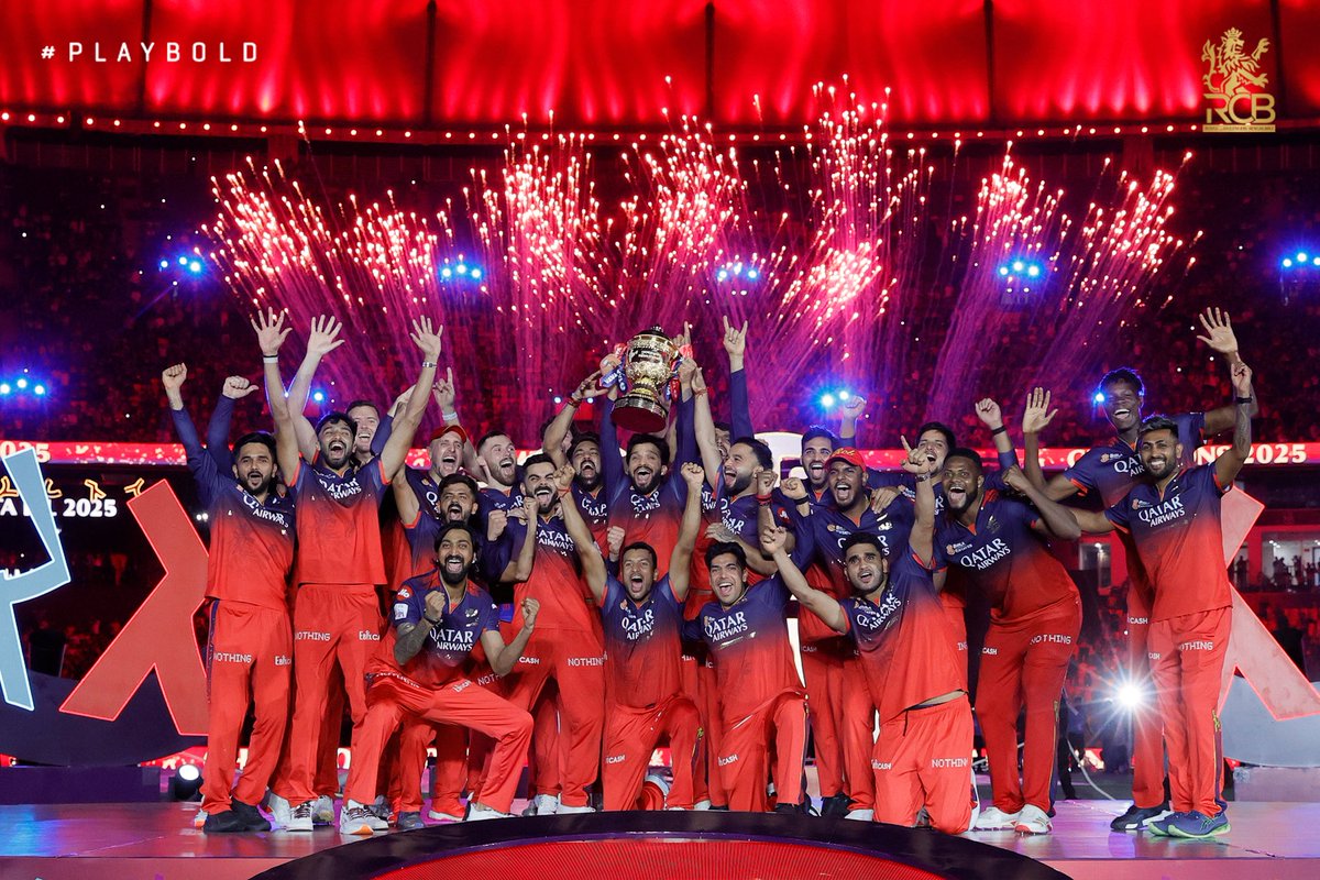 realsarathkumar's tweet photo. ๐๐ด Congratulations #TeamRCB๐ด๐
What a thrilling victory last night! Bangalore was shaken with its high celebration ๐ฅ
Youโve made every fanโs heart swell with pride. Years of hope, heartbreak, loyalty, determination, dedication, the fight and the comeback โ absolutely legendary!
Bravo #Team & #ViratKohli
@imVkohli #RCB #Victory #PlayBold #RCBWin #EeSalaCupNamde @RCBTweets
