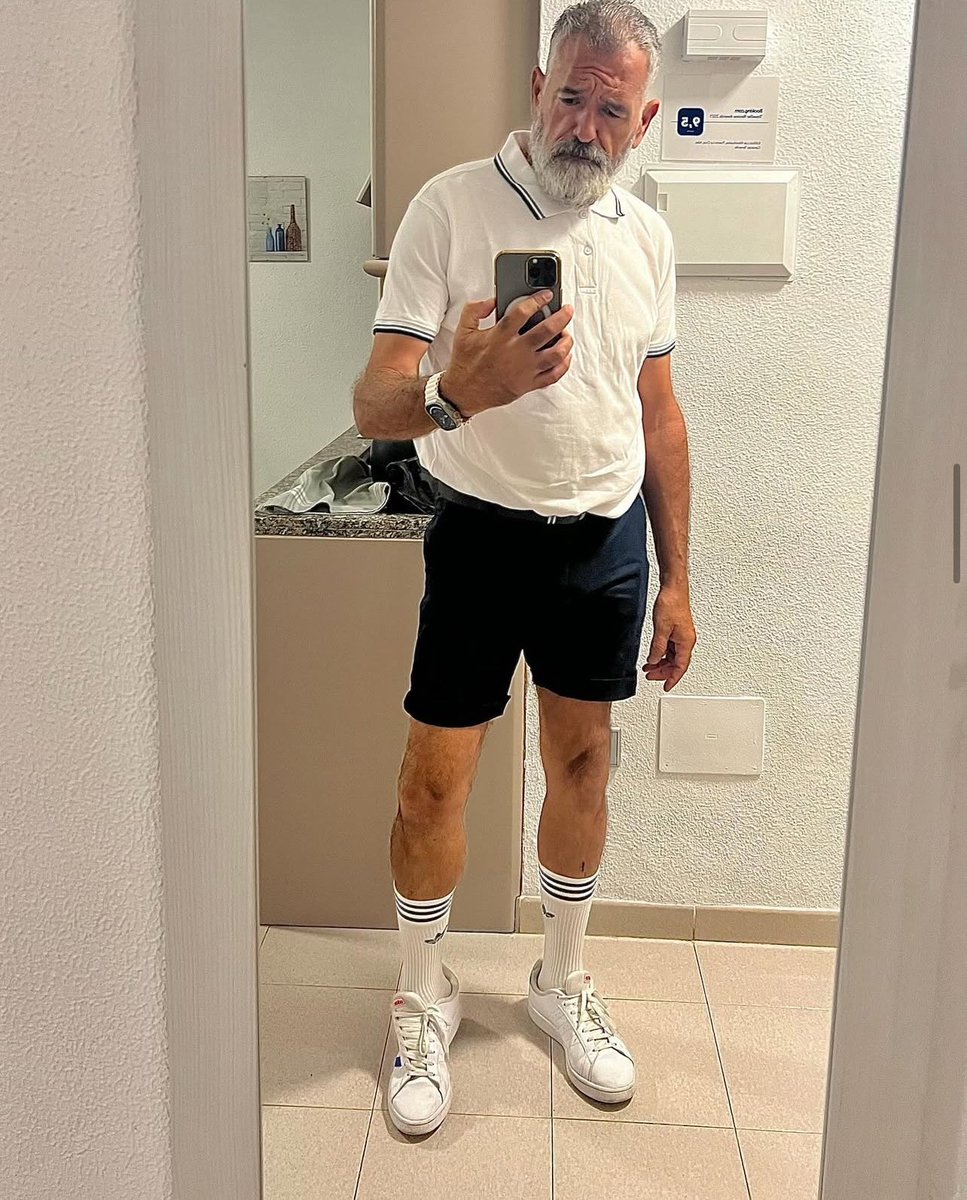 Sean Damion (@insignialounge) on Twitter photo 