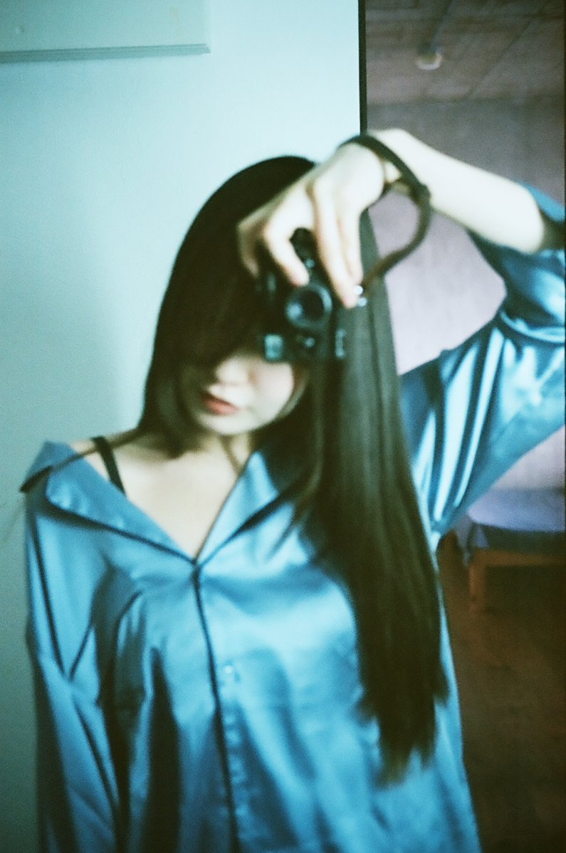 【拡散希望】写真展開催のお知らせ💡

『 #写真集のつくりかた。』
feat.早坂美紅 in 「mix.」

2025.7.15(火)～7.20(日) ＠ 弘重ギャラリー

本展向けに制作した写真集をベースに、制作に関わるエッセンスも盛り込んだ内容を予定しております。

ご来場お待ちしております！
note.com/shinoyama29/n/…