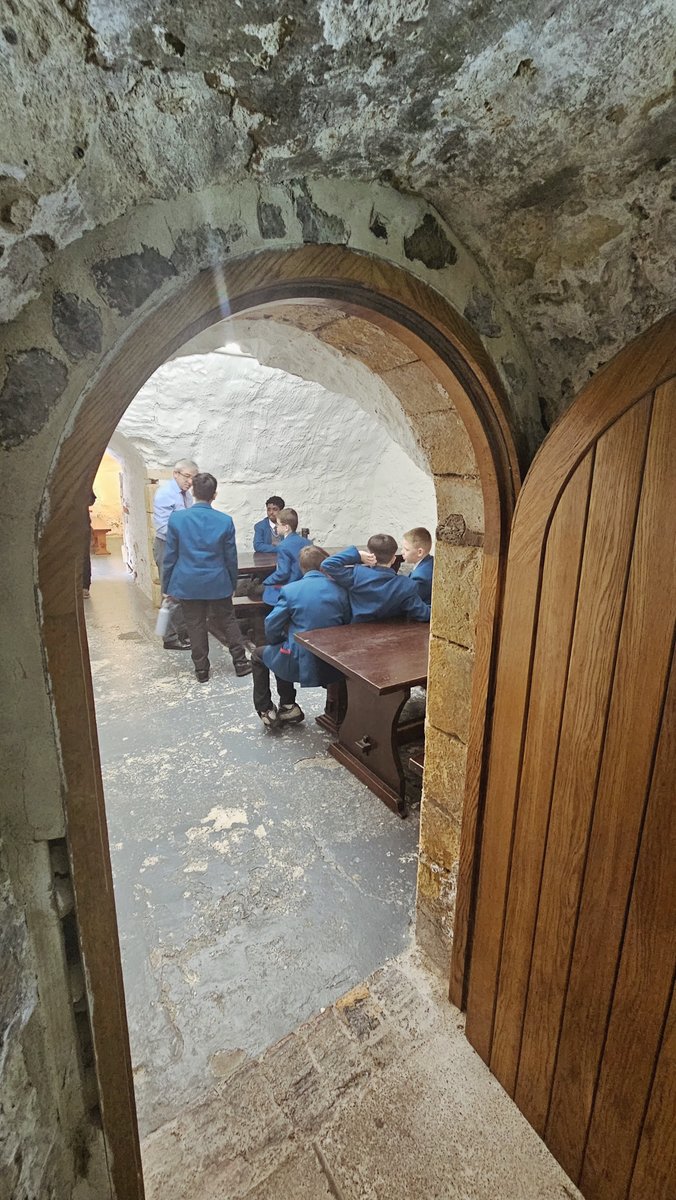 Our Year 8 students enjoyed their annual History trip to Carrickfergus Castle last week. The pupils had the opportunity to walk in the footsteps of John de Courcy and King John.  They dressed in period costumes, chain mail and got to hold swords, shields and axes. 🤺🪓⚔️