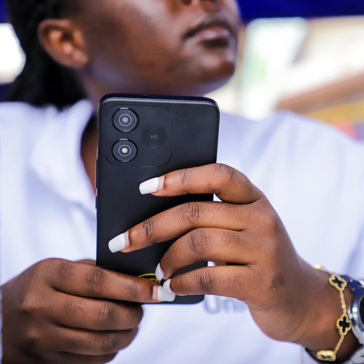 tbonnita's tweet photo. 2. Union Smartphone Loan: Connect & Grow
Through a partnership with @mtnug, riders can now get a Kabode smartphone with:
📱 Only Ugx. 45,000 down
📱 Pay Ugx. 900/day for 8 months
📱 Free 2GB data monthly
📲 Pre-installed with the @UnionAppUg Let’s Go App.
#BetterWayToMove https://t.co/LbUpuO1wdz