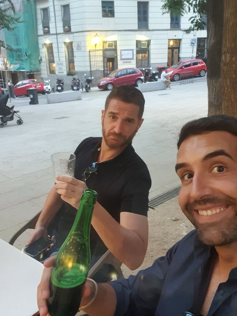 Victorio Calero (@vcalerom) on Twitter photo No os olvidéis de felicitar hoy al pelirrojo, que se lo merece. De lo más grande que he conocido de largo. Eso sí, evitad si podéis el tema de la edad. Ya os digo yo que tiene más años que un bosque <a href="/DAlvarez1976/">David Álvarez</a> No os olvidéis de felicitar hoy al pelirrojo, que se lo merece. De lo más grande que he conocido de largo. Eso sí, evitad si podéis el tema de la edad. Ya os digo yo que tiene más años que un bosque <a href="/DAlvarez1976/">David Álvarez</a>