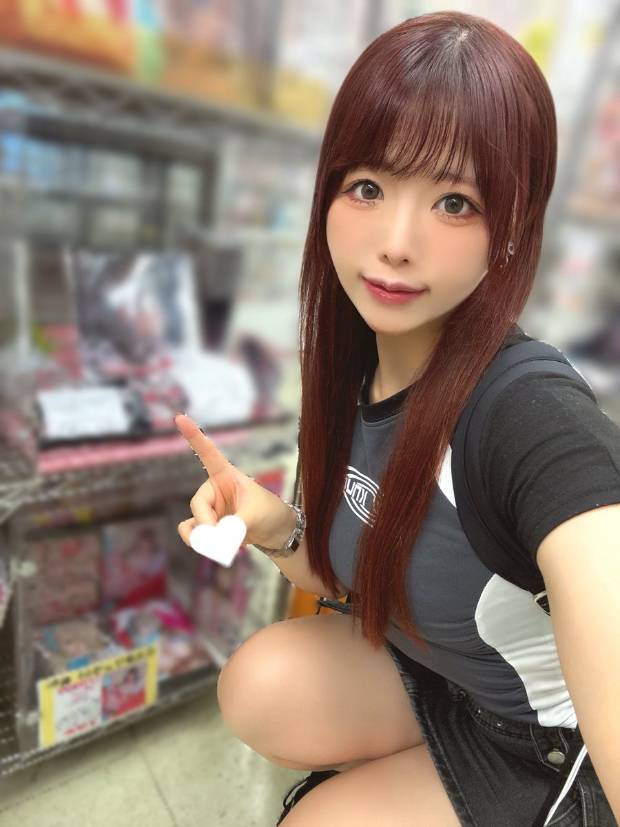 rizunya's tweet photo. 秋葉原のレンタルボックス「ザウルス」さんに過去作品や作品や配信で使用した"時をかける履き物"シリーズ委託販売中です！

水やお湯に浸すとヌルヌル💦が蘇る‥！？👀💕

今回はタイツとニーハイを出品中🩷✨

結構人気あるみたいで、すぐ無くなってしまうので是非チェックしてね！

@akb_rb_zaurus https://t.co/8IVnwAIY6Z