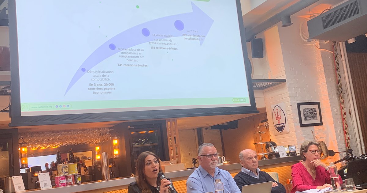 [#ConférenceDePresse] Nous renforçons notre engagement environnemental chaque année. Laurent Wilmouth, Directeur général de <a href="/Cyclamed_France/">Cyclamed</a> explique : "Grâce à nos différentes actions nous avons réduit notre empreinte carbone" ✊🏽