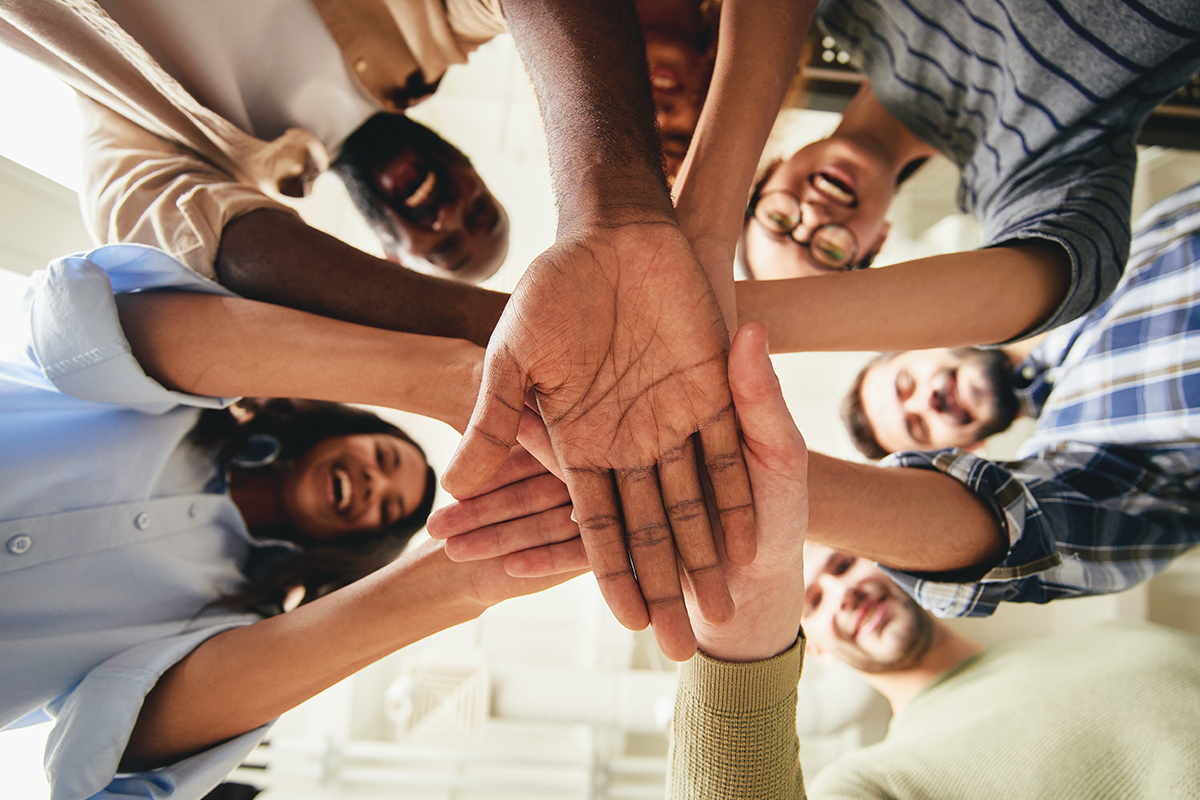 At Haag-Streit UK, we are proud of our commitment to social value. We have just completed a brochure which outlines our: Vision &amp; mission, Core values, Carbon reduction goals and more
Read the full brochure here: hs-uk.co/socialvaluebro…  #haagstreituk #socialvalue #compliance