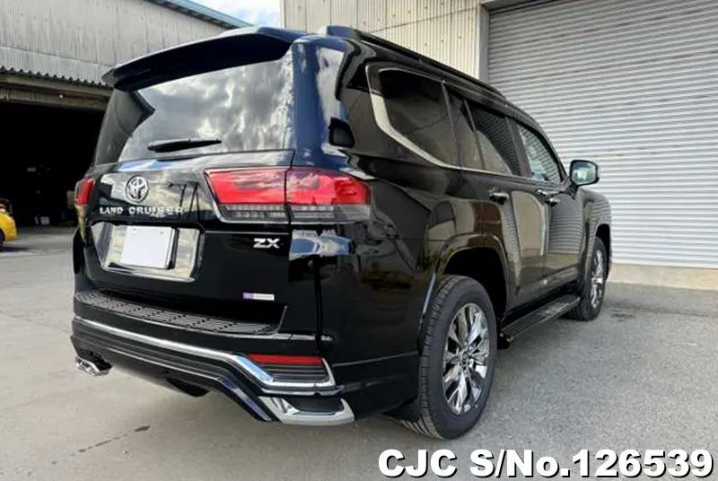 Car_Junction's tweet photo. 2023 Toyota Land Cruiser ZX Package for Sale!

Engine: 3.5L Petrol
Transmission: Automatic
Leather Seats for Ultimate Comfort

WhatsApp : https://t.co/YgGz8rxERf
Visit : https://t.co/RxqgJkfqyR

#ToyotaLandCruiser #LuxurySUV #CarJunction #ForSale #ZXPackage https://t.co/5O2VfFZRpY