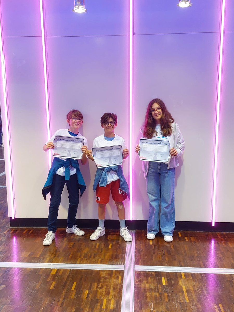 F. Meunier - Collège Condorcet /Paris (@fmeunier1) on Twitter photo Jules, Camille et Camille, nos trois ambassadeurs de 5e2 à la cérémonie nationale du Prix Ambassadeur <a href="/ELAOfficielle/">Association ELA</a>, qui se tient à la Cité des Sciences et de l'Industrie.
Fier de l'engagement de nos Condortiens de 6e et 5e, actifs pour récolter des fonds au bénéfice d'ELA! Jules, Camille et Camille, nos trois ambassadeurs de 5e2 à la cérémonie nationale du Prix Ambassadeur <a href="/ELAOfficielle/">Association ELA</a>, qui se tient à la Cité des Sciences et de l'Industrie.
Fier de l'engagement de nos Condortiens de 6e et 5e, actifs pour récolter des fonds au bénéfice d'ELA!