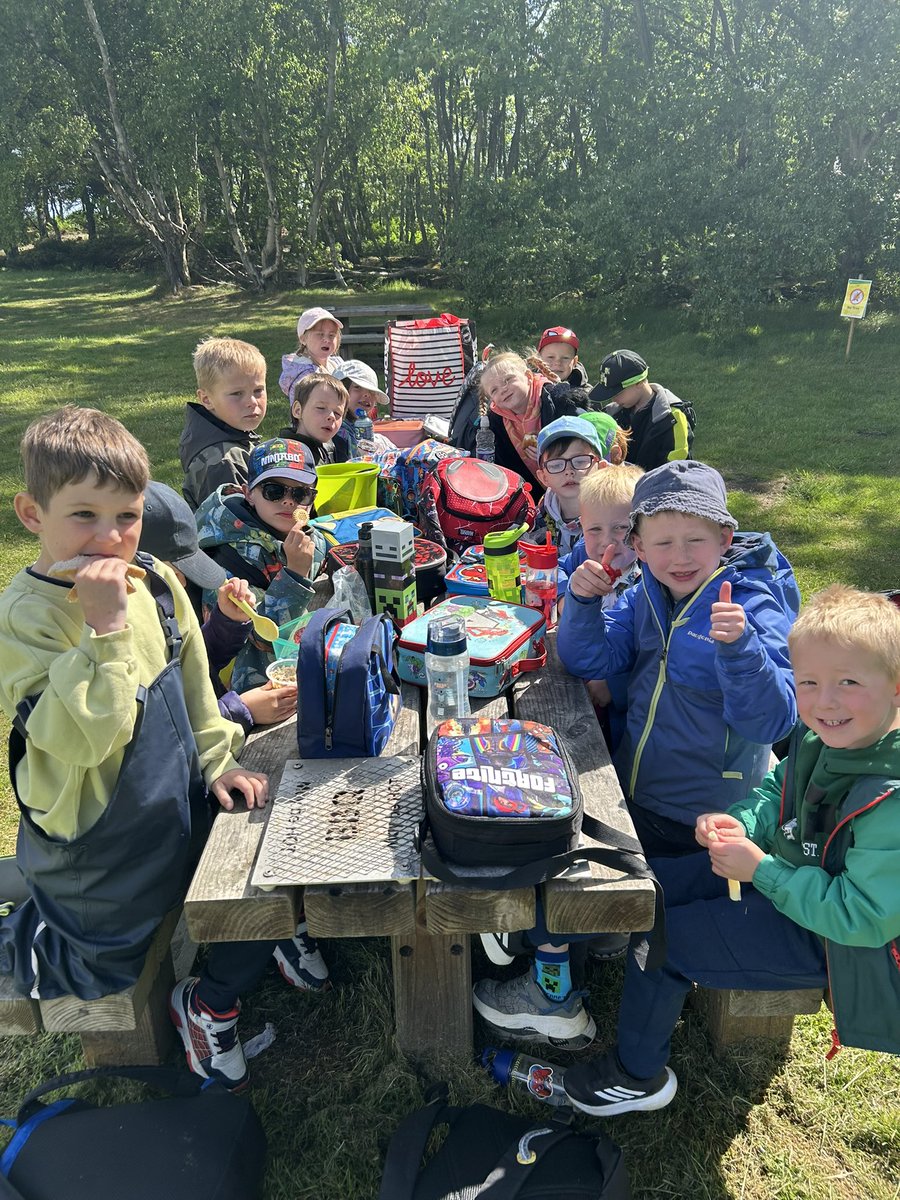 Snack time on the P1 trip. Hope the sun keeps shining ☀️#BeingOurBest