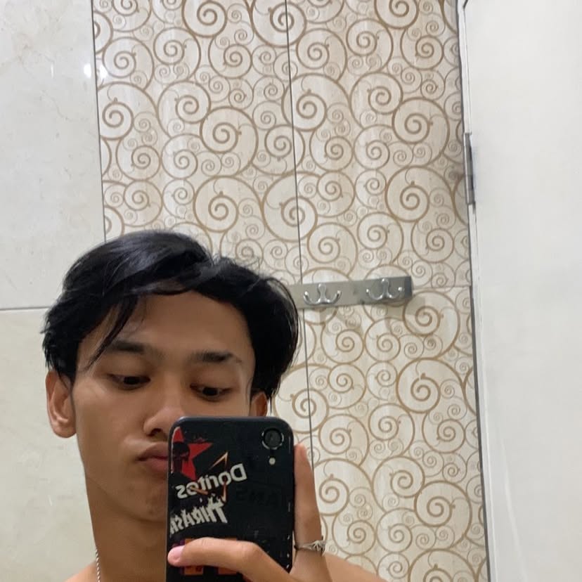 RifaiPebrian's tweet photo. Yang lagi virall. Berondong mulus... #top #berondong #lokal #bandung #TikToker #video #bacol #gvid
https://t.co/Hjm93ggisg