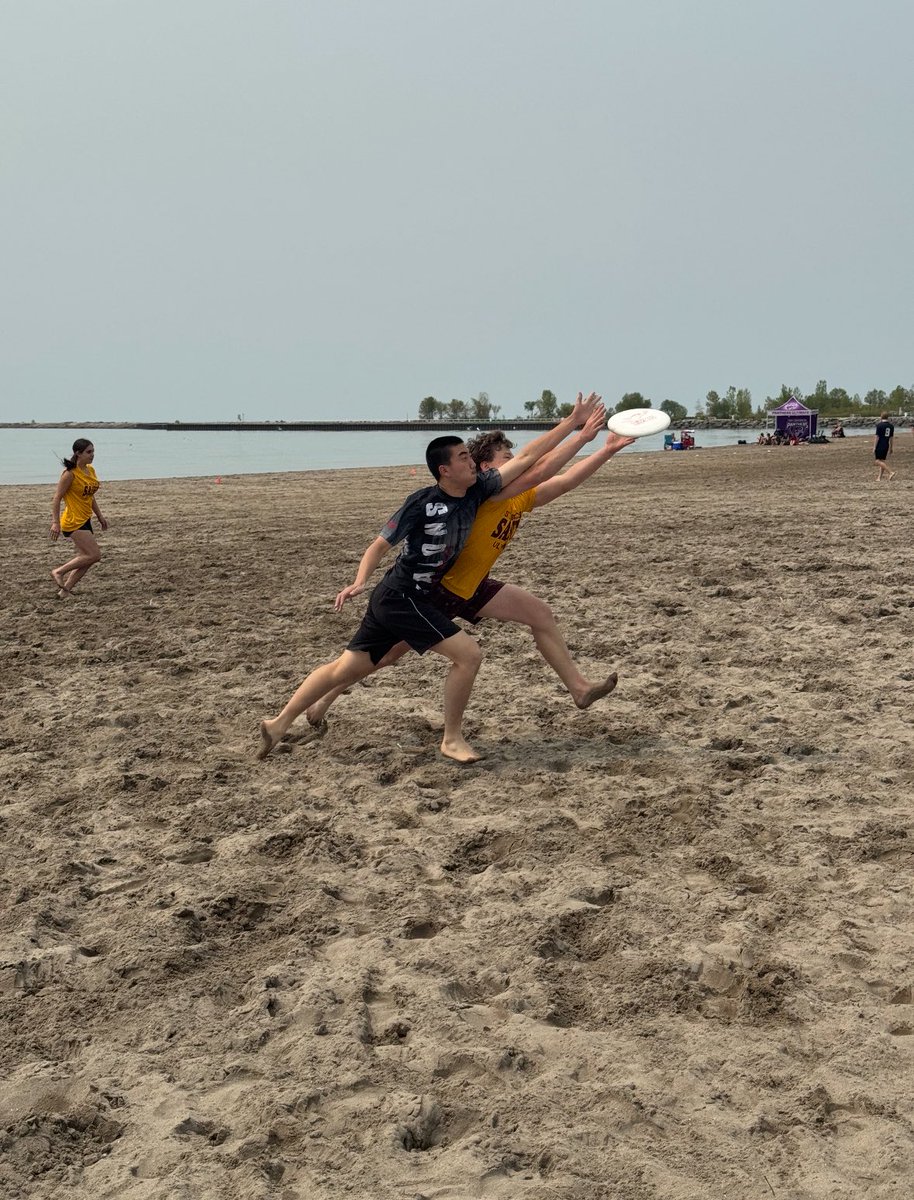SPCSS Ultimate Frisbee Team lost a close quarter final game at Reach the Beach. 6-4. Congrats to our athletes for such a great day. Thank you to coaches Zemetro &amp; Newby for providing our athletes with these opportunities to train and compete. @pvnccdsb #BeingWell