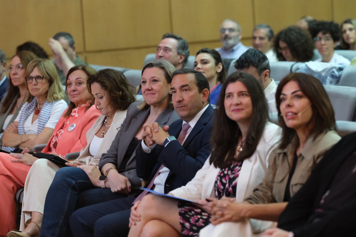Junta de Castilla y León (@jcyl) on Twitter photo ✍️<a href="/familiajcyl/">Familia Castilla y León</a> amplía los itinerarios sociolaborales para llegar a un 30 % más de beneficiarios y favorecer la integración de 2.800 personas en riesgo de exclusión
<a href="/MIsabelBlanco/">Isabel</a> abre en #Salamanca el IX Encuentro de Escuelas de Segunda Oportunidad
comunicacion.jcyl.es/web/jcyl/Comun… ✍️<a href="/familiajcyl/">Familia Castilla y León</a> amplía los itinerarios sociolaborales para llegar a un 30 % más de beneficiarios y favorecer la integración de 2.800 personas en riesgo de exclusión
<a href="/MIsabelBlanco/">Isabel</a> abre en #Salamanca el IX Encuentro de Escuelas de Segunda Oportunidad
comunicacion.jcyl.es/web/jcyl/Comun…