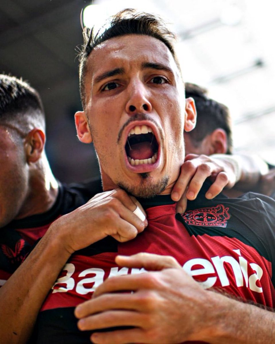 🚨🗣️ Grimaldo: “Playing in Spain? Yes, it’s a goal I have. I want to play there in the future in La Liga because it's my country”