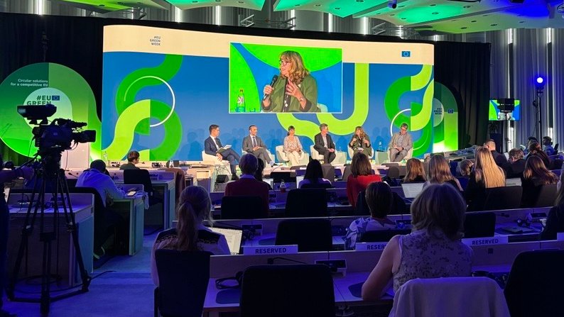 Astrid Schomaker (@schomakerastrid) on Twitter photo Biodiversity loss & climate change must be tackled in tandem. They share a pervasive driver: unsustainable material extraction fuelled by the prevalent linear economy model.
By aligning policy and finance across silos, <a href="/EU_ENV/">EU Environment</a> can promote the🌍transition to circular economies. Biodiversity loss & climate change must be tackled in tandem. They share a pervasive driver: unsustainable material extraction fuelled by the prevalent linear economy model.
By aligning policy and finance across silos, <a href="/EU_ENV/">EU Environment</a> can promote the🌍transition to circular economies.