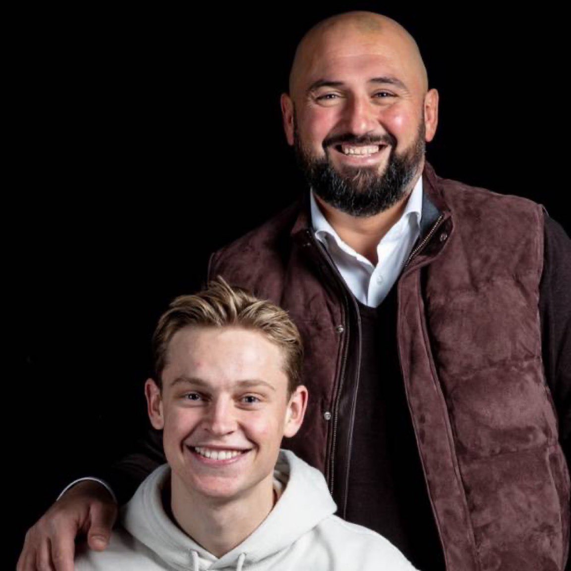 Frenkie De Jong se muere de ganas por renovar, ha pedido a su abogado que rescinda el contrato con su representante para ello