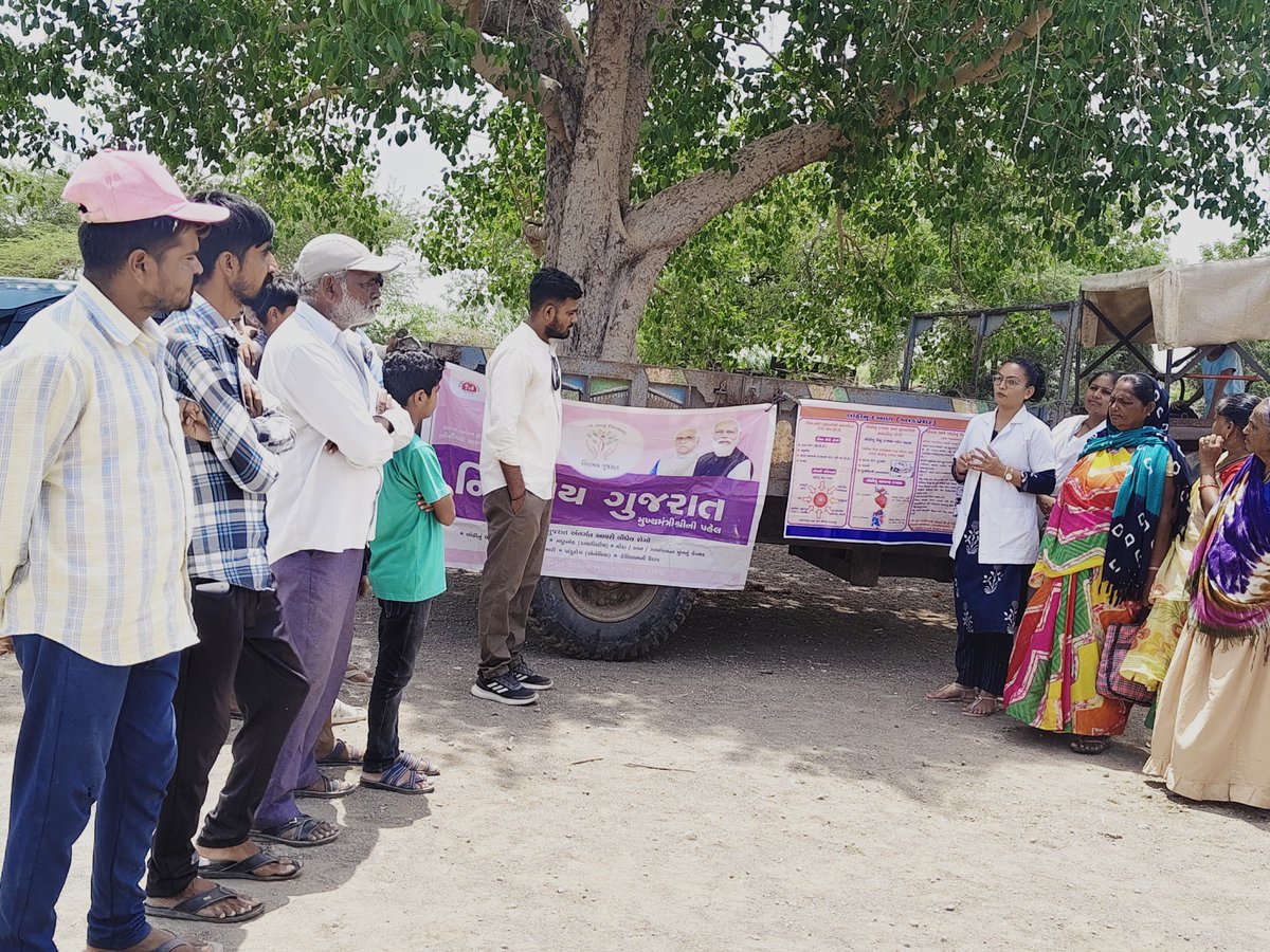 Dsbcc_jamnagar's tweet image. '૧૭મી મે ૨૦૨૫ થી ૧૬ જૂન ૨૦૨૫ સુધી હાઇપરટેન્શન  જન જાગૃતિ અભિયાન’ 
કાલાવડ તાલુકાના AAM મુરીલા ની આરોગ્ય ટીમ દ્વારા લોકોને હાઇપરટેન્શન જનજાગુત્તા આવે માટે બેનરો અને પત્રિકા દ્વારા માર્ગદર્શન આપી સમયસર આરોગ્ય તપાસ અંગે કહેવામાં આવ્યું.#HypertensionDay #hypertension