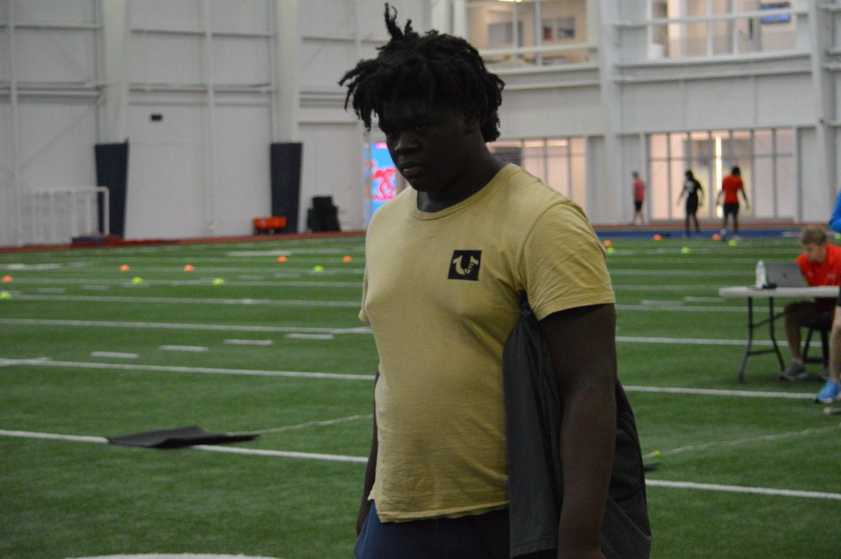 Some elite Ole Miss targets just dropped in at OL/DL Camp.

The latest: on3.com/teams/ole-miss…