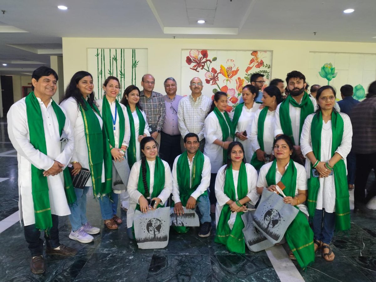 Swachh Survekshan MCD (@sbm_mcd) on Twitter photo Together, we take steps towards a cleaner, greener Delhi! 🌿
#SwachhDelhi #GreenDelhi #WasteManagement #Sustainability
<a href="/LtGovDelhi/">LG Delhi</a>
<a href="/RajaiqbalSingh3/">Raja Iqbal Singh</a>
<a href="/AshwaniKumar_92/">Ashwani Kumar</a> Together, we take steps towards a cleaner, greener Delhi! 🌿
#SwachhDelhi #GreenDelhi #WasteManagement #Sustainability
<a href="/LtGovDelhi/">LG Delhi</a>
<a href="/RajaiqbalSingh3/">Raja Iqbal Singh</a>
<a href="/AshwaniKumar_92/">Ashwani Kumar</a>