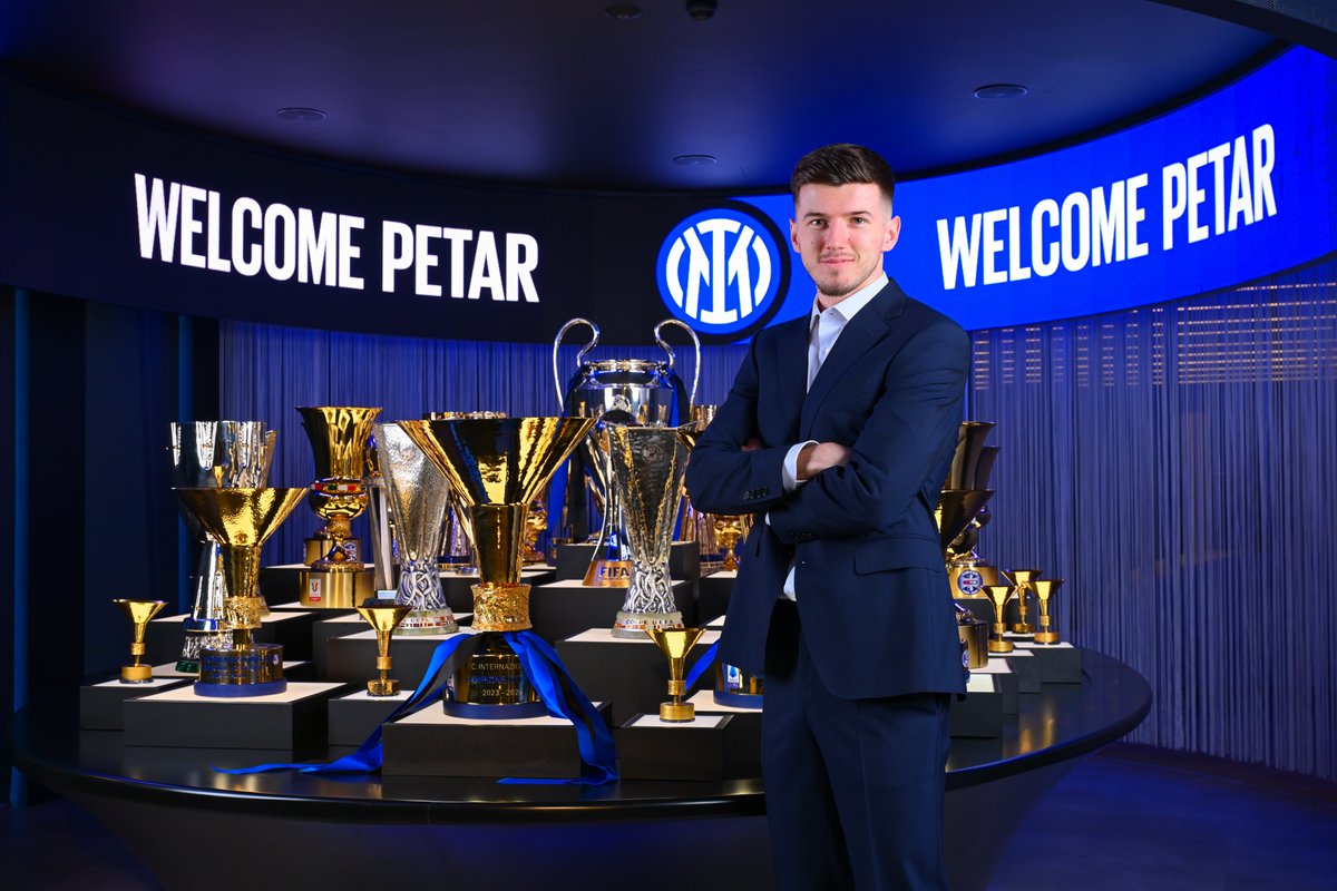 Inter_id's tweet photo. Siap untuk petualangan baru 🔥

#ForzaInter #WelcomePetar https://t.co/WTIRlzpYp2