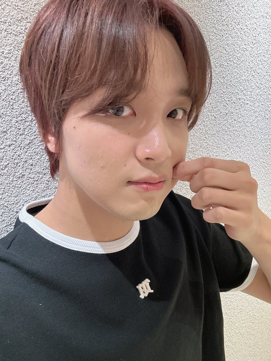 ── Fast Giveaway

saldo sppay receh 01orang⭑.ᐟ 

rules :
⭑ rt tweet ini
⭑ reply : 
THANK YOU HAECHAN YOU DID WELL

end : kamis jam 12 siang