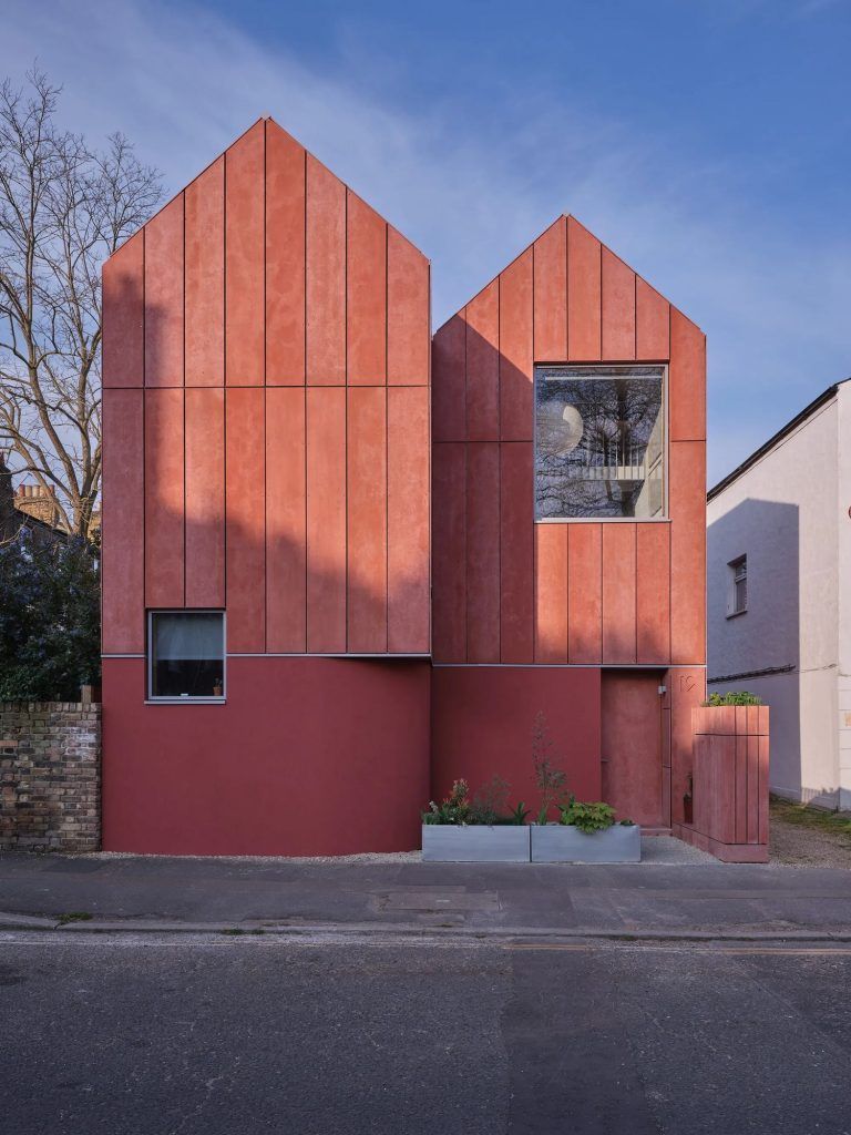 afasiaarq's tweet photo. #Graeme Williamson https://t.co/m3oLZ99A9q | posted by afasia | daily entries on contemporary art and architecture #afasiaarchzine #afasiaarq |
Twin House in Hackney . London Graeme Williamson Architects . photos: © Leon Chew . + AJ Twin House is a ‘d… https://t.co/Swt6tnuZtA