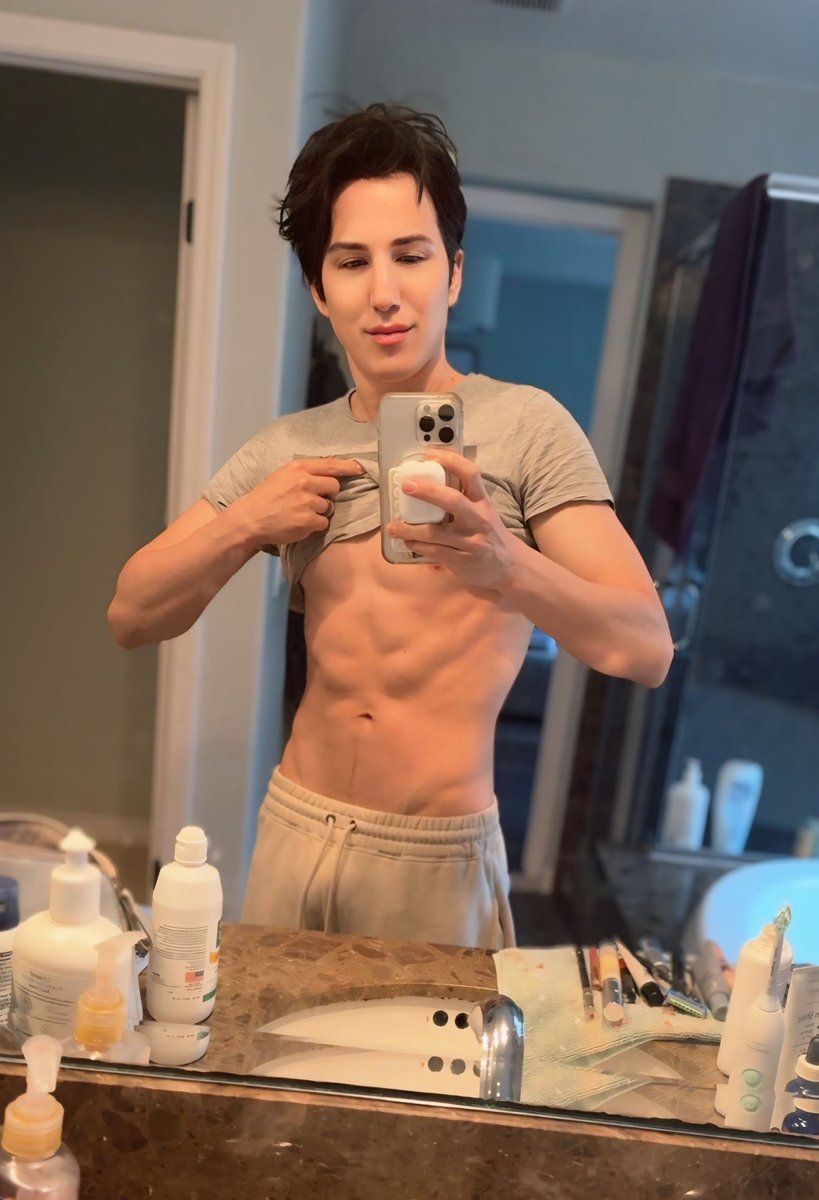 Ricky Rebel tweet media