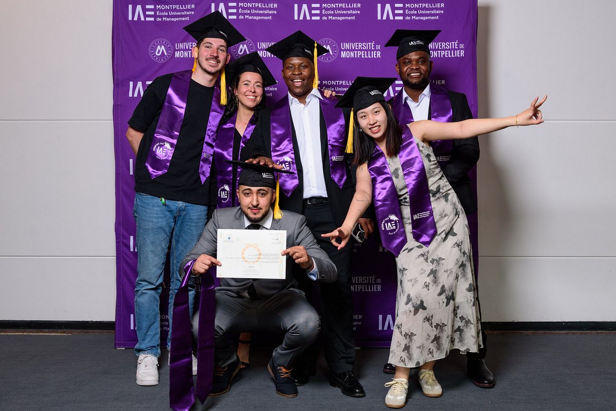 🎓 Remise de diplômes de l'<a href="/IAE_Montpellier/">IAE Montpellier</a> 👏 👏 Les  diplômés ont été accueillis, félicités &amp; applaudis par leurs  familles, les enseignants, les responsables de parcours et la direction pour célébrer leur réussite. Bonne route pour la suite de vos aventures 🚀✨