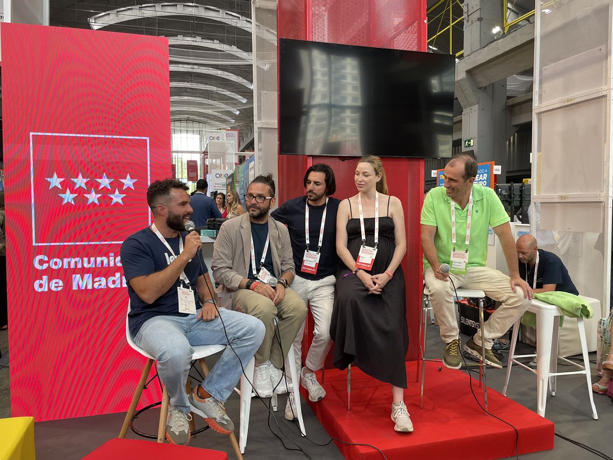 🗣️Continuamos con David Bernal, CEO y fundador de Momoven,  Jose Manuel Cartes y Sofía Iturbe, cofundadores de <a href="/Libeen_es/">LIBEEN Smart Housing</a> y Guillermo Soto, de Pinama Capital23.
Hablamos sobre inversiones, innovación y objetivos en esta jornada del South Summit 2025.
#innovacion #emprendimiento