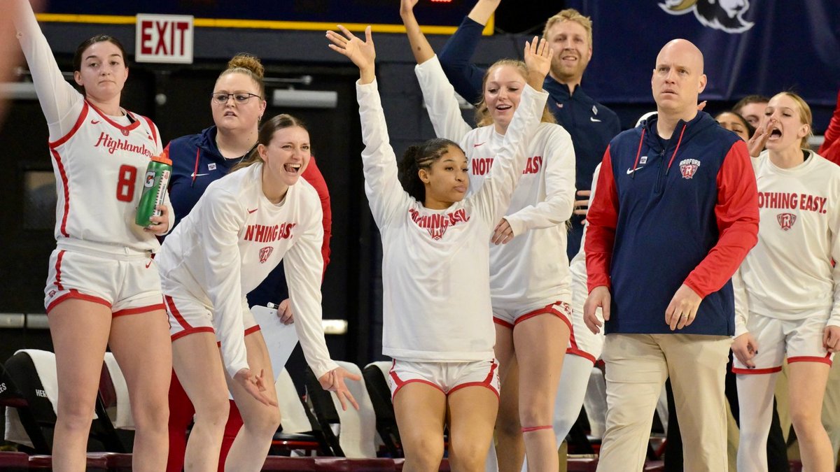 Radford Women's Basketball (@radford_wbb) on Twitter photo Ava's off and running ⚡
#RadfordTough x #RiseAndDefend x 📸 Rob Simmons Ava's off and running ⚡
#RadfordTough x #RiseAndDefend x 📸 Rob Simmons