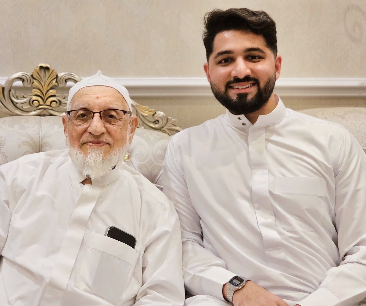 Amaar Amir ๐ฉบ๐ญ (@_amaar_amir) on Twitter photo ุชููู ุฌุฏู ูุญุจูุจู ูุจู ุฃูุงู
ุ ููุฏ ุตูููุง ุนููู ูู ุงูุญุฑู
ุงููุจูู ุงูุดุฑูู ูุฏููุงู ูู ุงูุจููุนุ ุฑุญู
ุฉ ุงููู ุนููู
ูุจู ููุงุชูุ ูุงู ูุฃู
ู ุฅูู ุณููุชุธุฑูุง ุนูุฏ ุจุงุจ ุงูุฌูุฉ ููุฏุฎูุง ู
ุนุงู. ูุง ุงูููุ ู
ุง ุฃุฑุญู
ุนุจุงุฏู ุจุจุนุถูู
ุงูุจุนุถุ ูุฃูุช ุฃุฑุญู
ุงูุฑุงุญู
ููุ ูุงุฑุญู
ู
ูุชุงูุง ูุงุฑุญู
ูุง ุฅุฐุง ุตุฑูุง ุฅูู ู
ุง ุตุงุฑูุง ุฅููู ุชููู ุฌุฏู ูุญุจูุจู ูุจู ุฃูุงู
ุ ููุฏ ุตูููุง ุนููู ูู ุงูุญุฑู
ุงููุจูู ุงูุดุฑูู ูุฏููุงู ูู ุงูุจููุนุ ุฑุญู
ุฉ ุงููู ุนููู
ูุจู ููุงุชูุ ูุงู ูุฃู
ู ุฅูู ุณููุชุธุฑูุง ุนูุฏ ุจุงุจ ุงูุฌูุฉ ููุฏุฎูุง ู
ุนุงู. ูุง ุงูููุ ู
ุง ุฃุฑุญู
ุนุจุงุฏู ุจุจุนุถูู
ุงูุจุนุถุ ูุฃูุช ุฃุฑุญู
ุงูุฑุงุญู
ููุ ูุงุฑุญู
ู
ูุชุงูุง ูุงุฑุญู
ูุง ุฅุฐุง ุตุฑูุง ุฅูู ู
ุง ุตุงุฑูุง ุฅููู