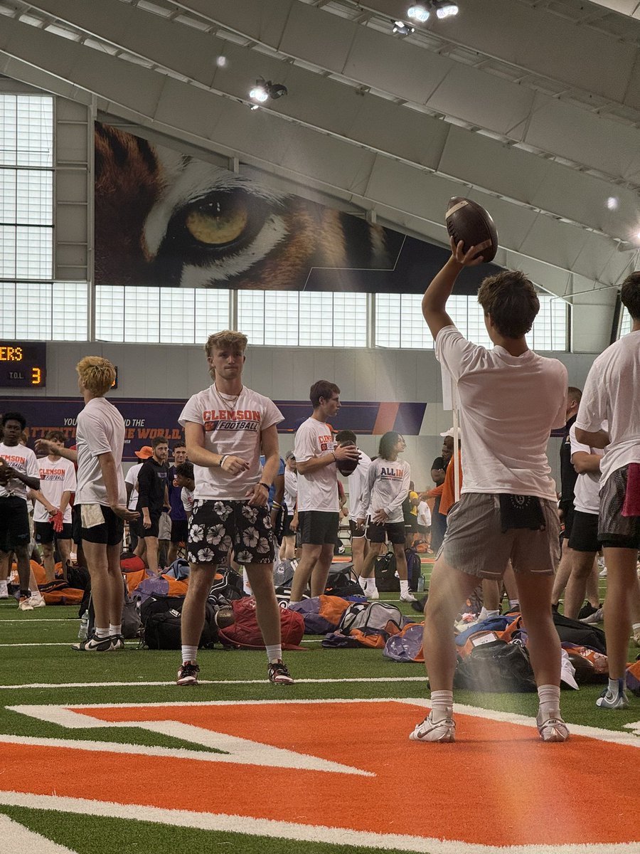 Banksbarnettqb (@banksbarnettqb) on Twitter photo Clemson ๐ฏ Letโs see what I can do! <a href="/ClemsonFB/">Clemson Football</a> <a href="/The_Real_Dabo/">Dabo Swinney</a> <a href="/CoachGRiley/">Garrett Riley</a> <a href="/CoachMattLuke/">Matt Luke</a> <a href="/WeAreNewnan/">NEWNAN FOOTBALL</a> <a href="/CoachChipWalker/">Chip Walker</a> <a href="/brooks_barden12/">Brooks Barden</a> <a href="/CoachBeas/">Coach Beas</a> <a href="/QBCoachMcEvoy/">Sean McEvoy</a> <a href="/QuincyAvery/">Quincy Avery</a> <a href="/QbTakeover/">QB Takeover</a> Clemson ๐ฏ Letโs see what I can do! <a href="/ClemsonFB/">Clemson Football</a> <a href="/The_Real_Dabo/">Dabo Swinney</a> <a href="/CoachGRiley/">Garrett Riley</a> <a href="/CoachMattLuke/">Matt Luke</a> <a href="/WeAreNewnan/">NEWNAN FOOTBALL</a> <a href="/CoachChipWalker/">Chip Walker</a> <a href="/brooks_barden12/">Brooks Barden</a> <a href="/CoachBeas/">Coach Beas</a> <a href="/QBCoachMcEvoy/">Sean McEvoy</a> <a href="/QuincyAvery/">Quincy Avery</a> <a href="/QbTakeover/">QB Takeover</a>