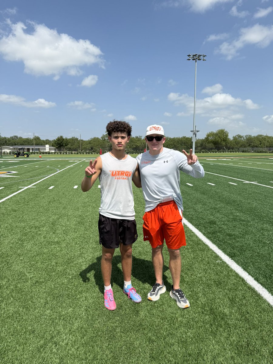 Huge thank you to <a href="/CoachTBush/">Travis Bush</a> , <a href="/CoachGHenderson/">Gunnar Henderson</a> and the rest of UTRGV staff for a great experience. 

<a href="/UTRGVFootball/">UTRGV Football</a> <a href="/SanBenito_FB/">San Benito Football</a>