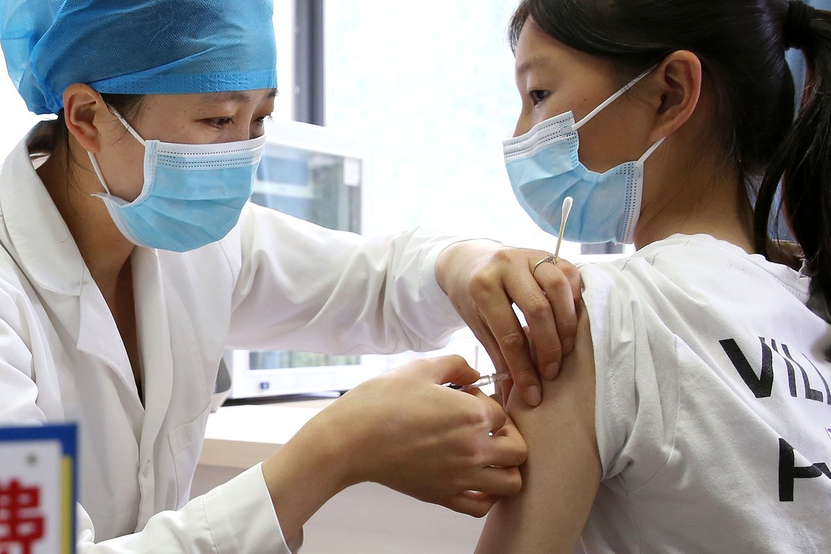 China's drug regulator has approved the country's first domestically developed 9-valent human papillomavirus (HPV) vaccine, ending over a decade of foreign dominance in the market, authorities announced Wednesday.