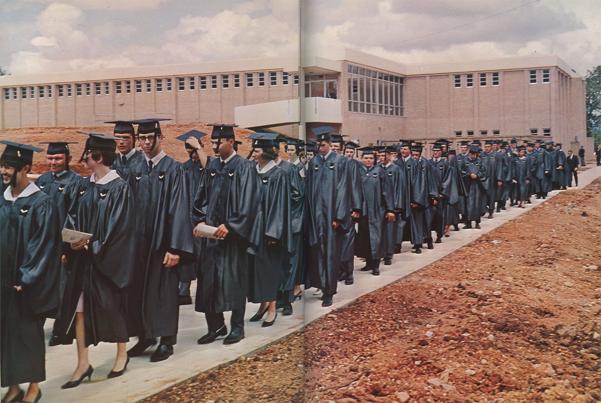 jeffstate's tweet image. #OnThisDate (June 4) in 1967, Jefferson State held its first commencement with Governor Lurleen Wallace addressing graduates in Lurleen Wallace Hall. JSCC&apos;s first graduates were Dennis Turham Adams and Judith Anne Clarkson.

#60thAnniversary #60Years #AlabamaHistory #HigherEd