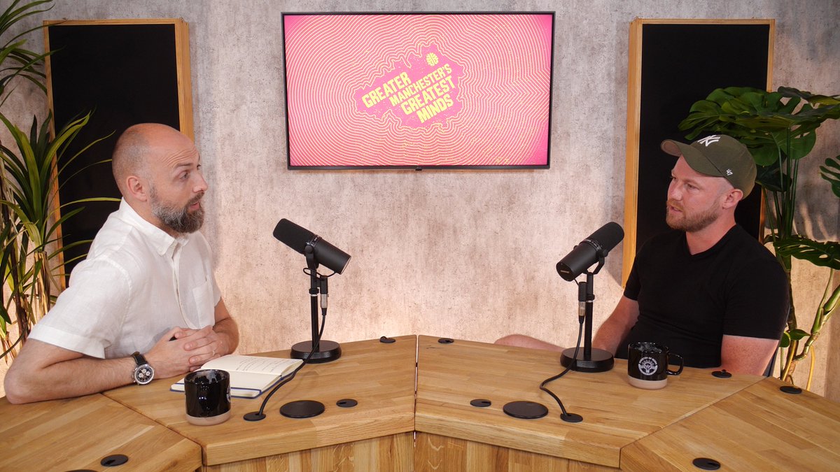 I recently joined Eddie Whittingham in his fantastic Ministry of Work podcast studio to chat about my creative journey whilst growing the One Minute Briefs community. We discussed the direction my school wanted me to take, which wasn't a creative one, and how I persevered with