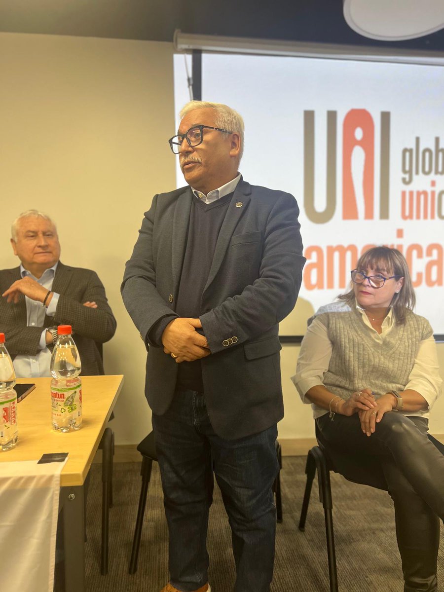 🇨🇱En reunión política multisectorial junto a nuestras afiliadas de Chile 💪🏾

✊🏾Iniciamos con el reconocimiento a las y los dirigentes de los sindicatos afiliados a UNI, elegidos en el Directorio de la CUT Chile .