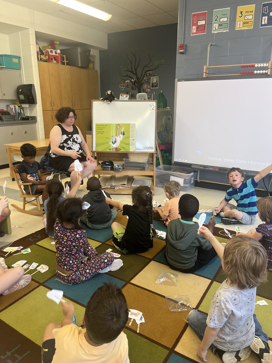 Kelly Holbrough tweet media