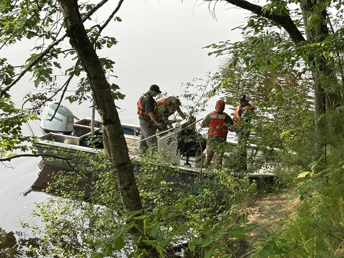 City of Nashua OEM (@nashuaoem) on Twitter photo 🚨Joint exercise on the Merrimack River testing spill response. Thanks to <a href="/NHDES/">NH Dept Env Services</a> <a href="/EPARegion1/">U.S. EPA New England Region</a> and <a href="/nashuafire/">Nashua Fire Rescue</a> 🚨Joint exercise on the Merrimack River testing spill response. Thanks to <a href="/NHDES/">NH Dept Env Services</a> <a href="/EPARegion1/">U.S. EPA New England Region</a> and <a href="/nashuafire/">Nashua Fire Rescue</a>