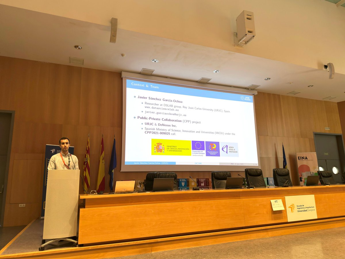 DSLAB_URJC's tweet photo. Os dejamos alguna foto más de la presentación que seguro que os habéis quedado con ganas😉 https://t.co/hMNjwtgEiZ
