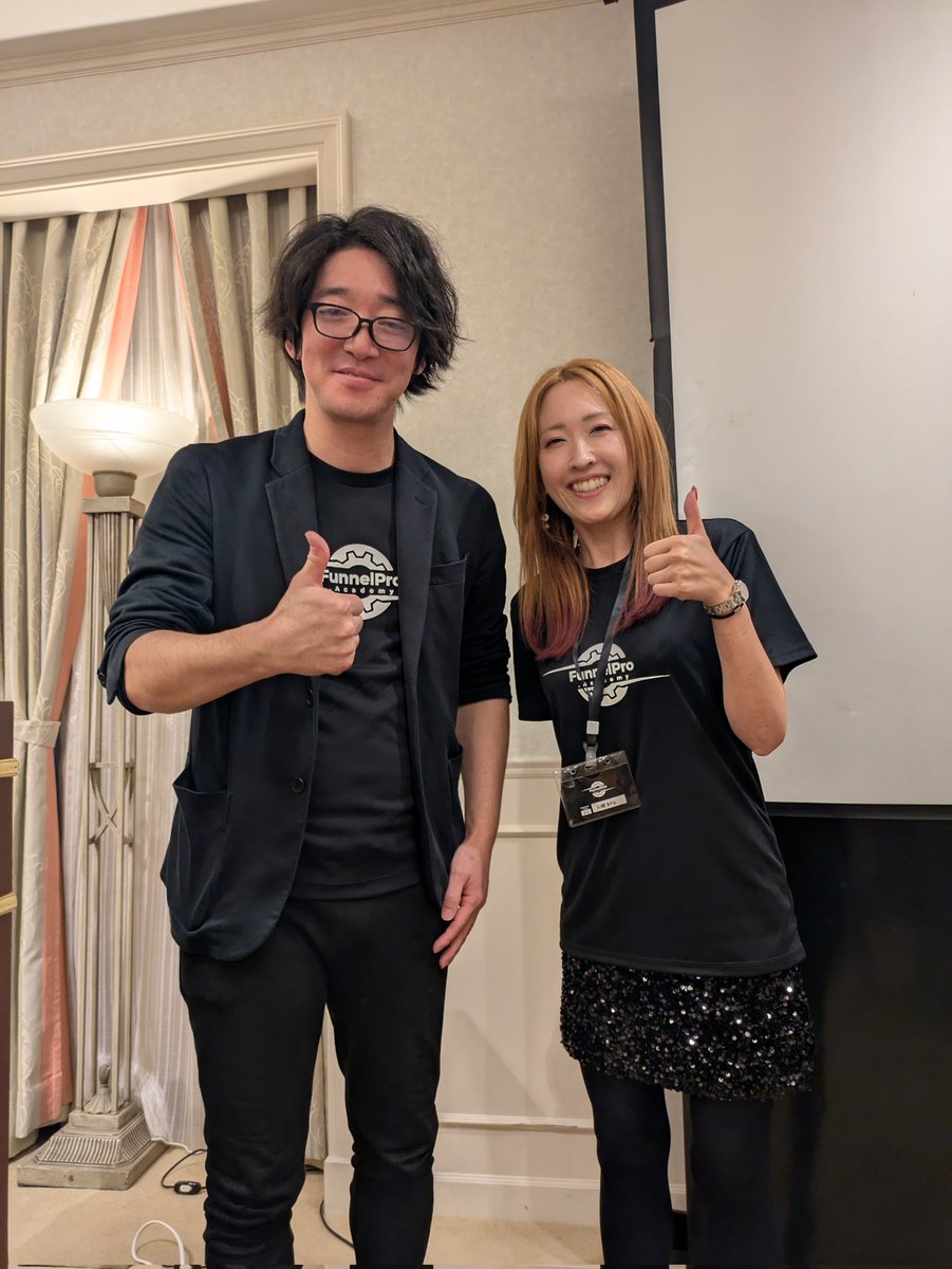 Katase_JPdesign's tweet image. ClickFunnelsの勉強会&amp;amp;パーティーに参加してきました！約60名の仲間が集まり、みんなでClickFunnelsを盛り上げて行きます✨️次のビッグイベントまでにClickFunnelsオタク1000人目標！みんな集まれ〜✨️✨️写真はClickFunnels公式アンバサダー鈴木淳さんと！
#ClickFunnels