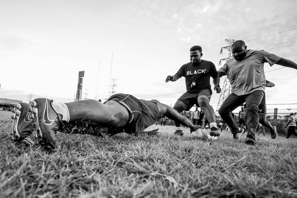 Bronigace's tweet image. Pushing limits, building strength, and unlocking potential! 💪 In the grind with my champs, turning effort into results.
#StrengthAndConditioningCoach #ForgePerformance #PowerUp #UgRugbyLegends #VALDKampala