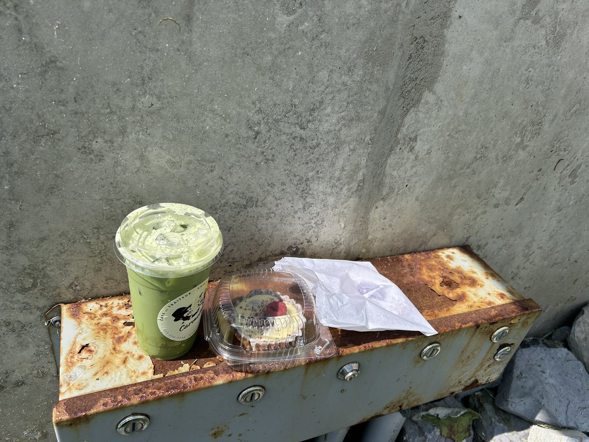 About to start my <a href="/Canada_Bikes/">Vélo Canada Bikes</a> #pedalpoll shift. Luckily the spot where I am counting pedestrian and bike traffic is next to one of my favourite cafes. Ready to go! <a href="/BikeOttawa/">Bike Ottawa</a>