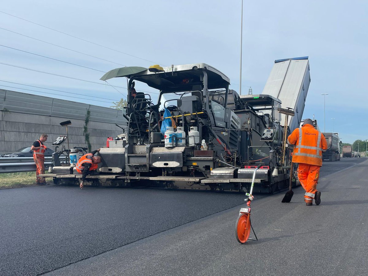 🚧 In mei was de #A12 tussen #Veenendaal en #Lunetten 9 dagen dicht voor groot onderhoud. In augustus ronden we het werk aan de A12 richting #Utrecht af! Zet alvast in je agenda: 22 aug t/m 1 sept is de A12 weer 9 dagen dicht richting Utrecht.
Meer info ➡️ rws.nl/GOA12