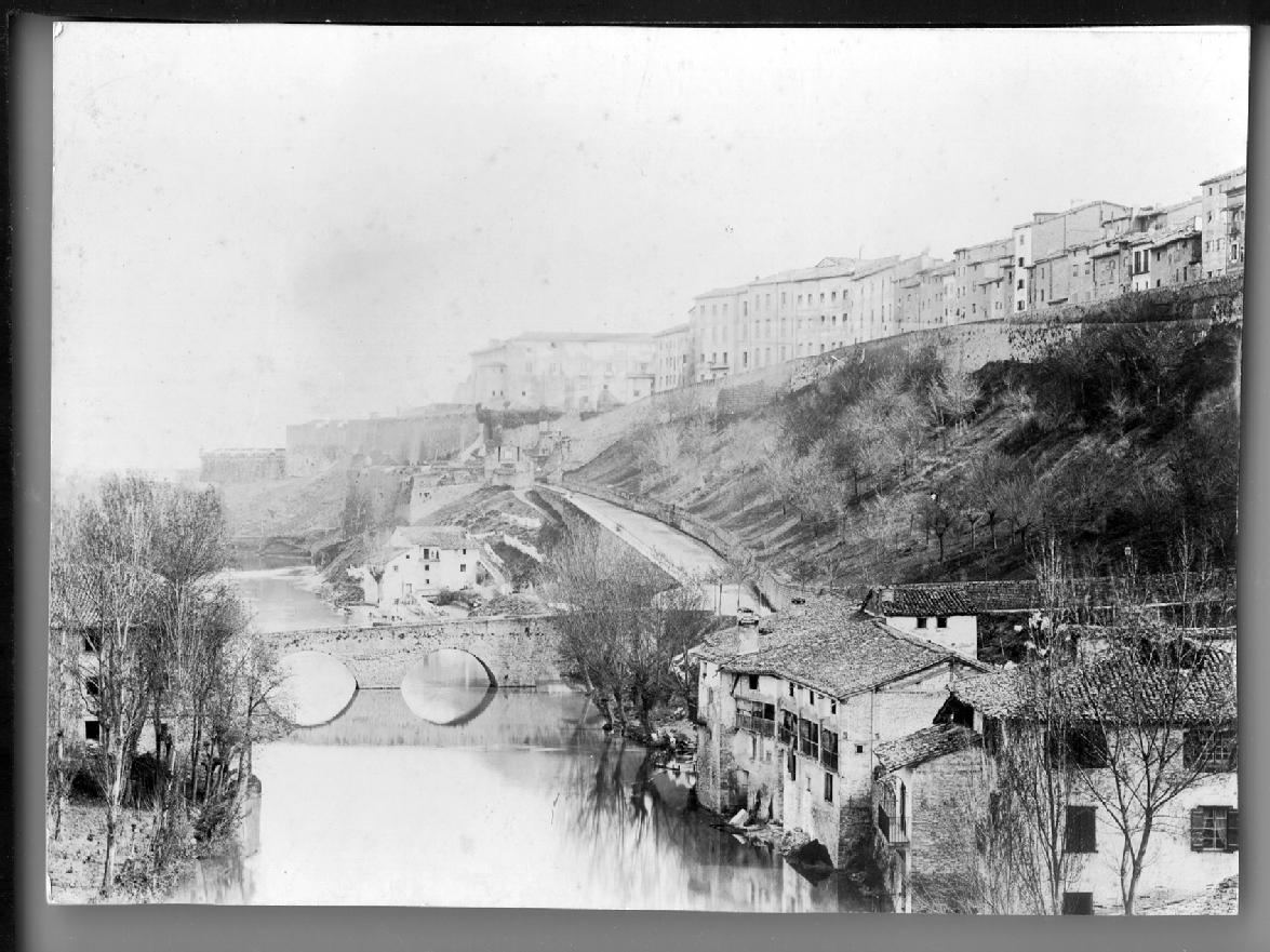 Good afternoon, lost souls
van 10 joyitas
📷Galle
Pamplona hace unos días
1/10