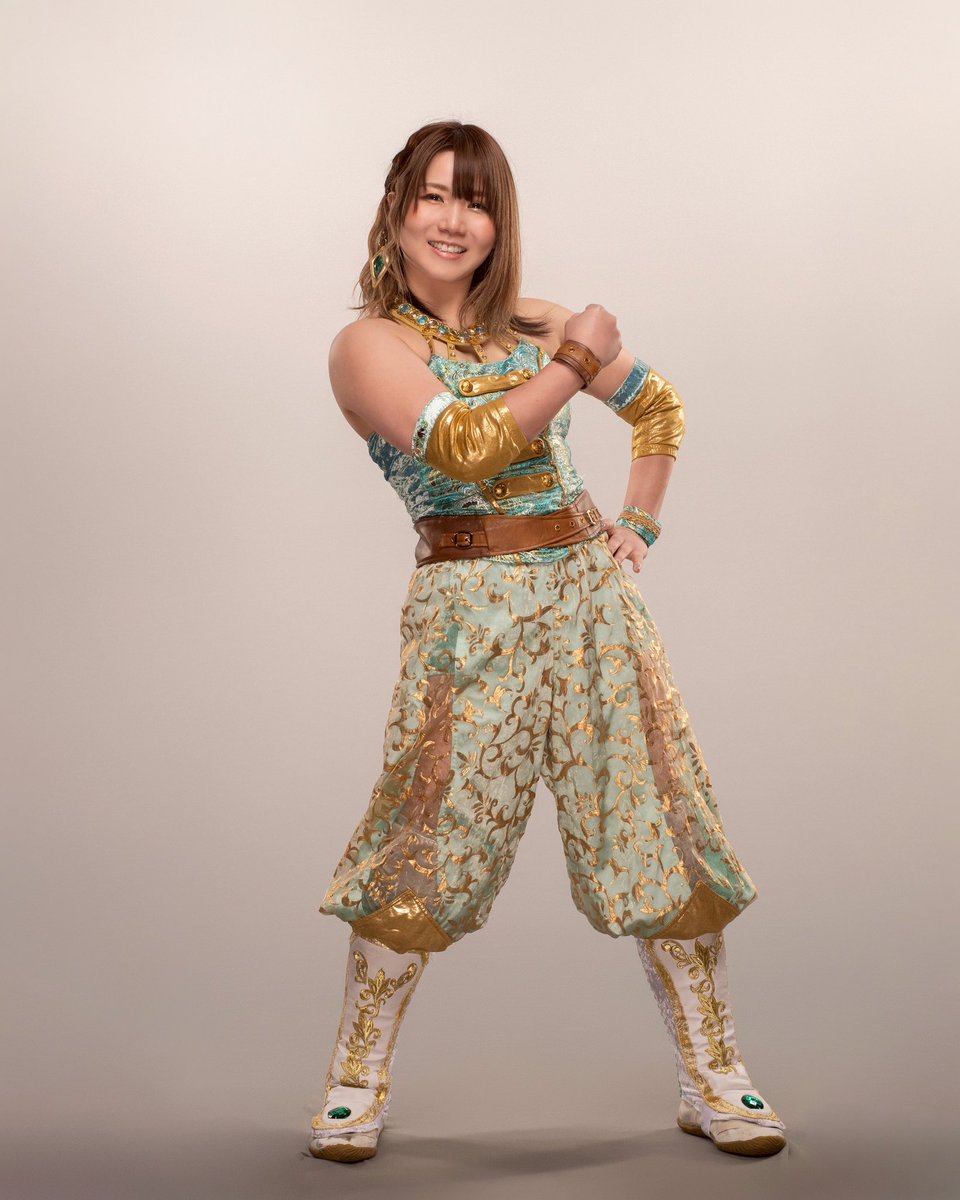 東京女子プロレス　AEW 坂崎ユカ　卒業アルバム　　飛笑　個人名入 TJPW 東京女子プロレス on X: 