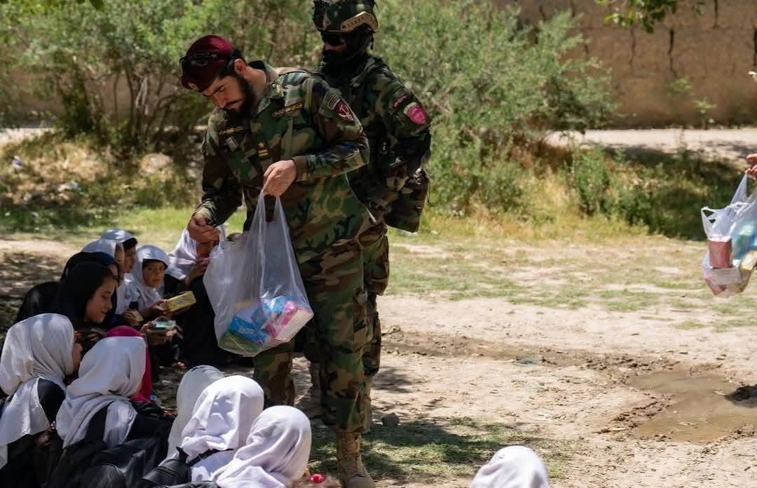 تاسي خپل درس وایی موږ مو حفاظت کوو 
#اسلامي اردو