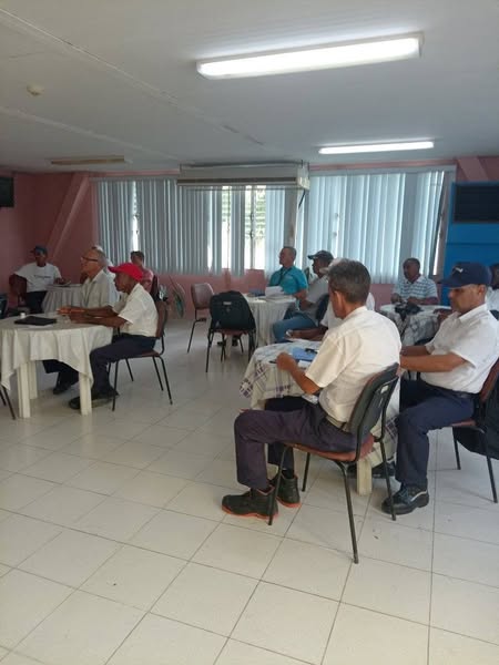 zelcomsa's tweet photo. Continúa curso de preparación en la Empresa para los Jefes de turnos de Seguridad y Protección en cuanto a mejorar el servicio procurando agilidad y destreza en sus turnos y mayor desempeño de los grupos de seguridad en la zona.

#ZELCOM
#PorUnMejorServicio https://t.co/sumNULL4hz