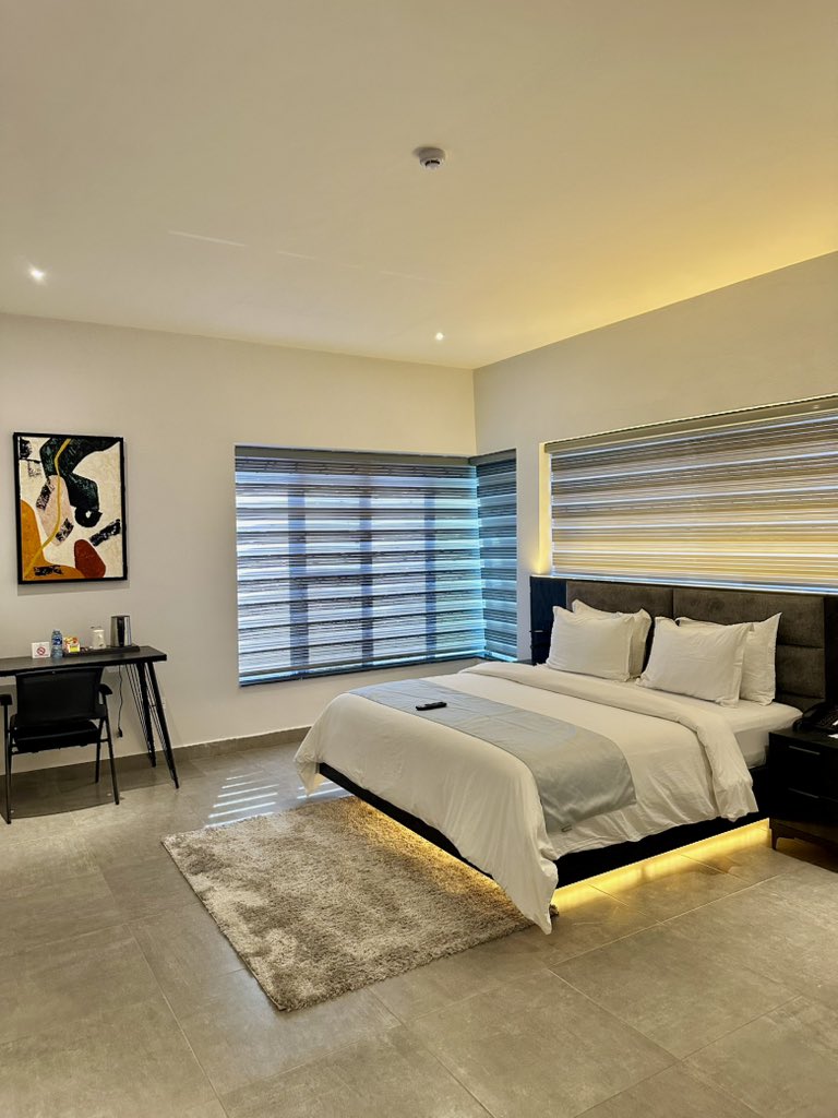THE COVE APARTMENT