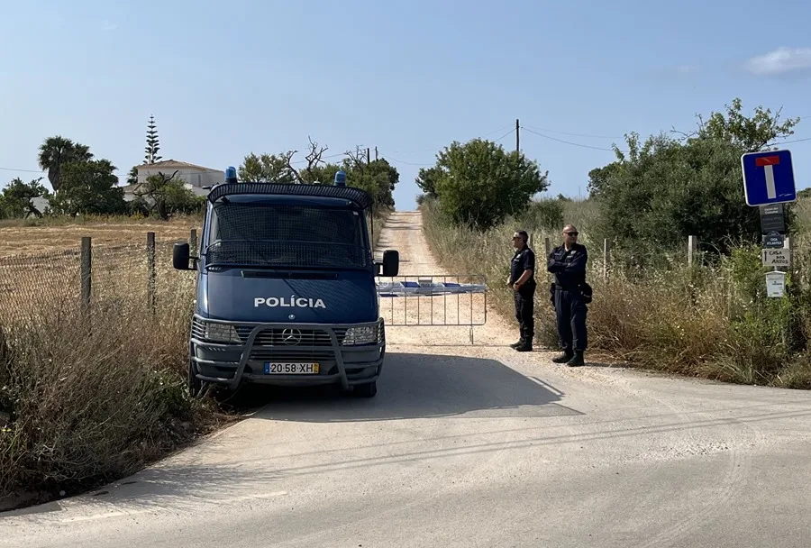 ReporteYa's tweet image. #4Jun #Portugal
Autoridades lusas y alemanas reanudan búsqueda de Madeleine McCann en un pozo cercano a Praia da Luz, Algarve. Bomberos vaciaron el pozo el #3Jun. La operación sigue bajo fuerte resguardo policial. El sospechoso Christian Brückner aún no ha sido acusado. -